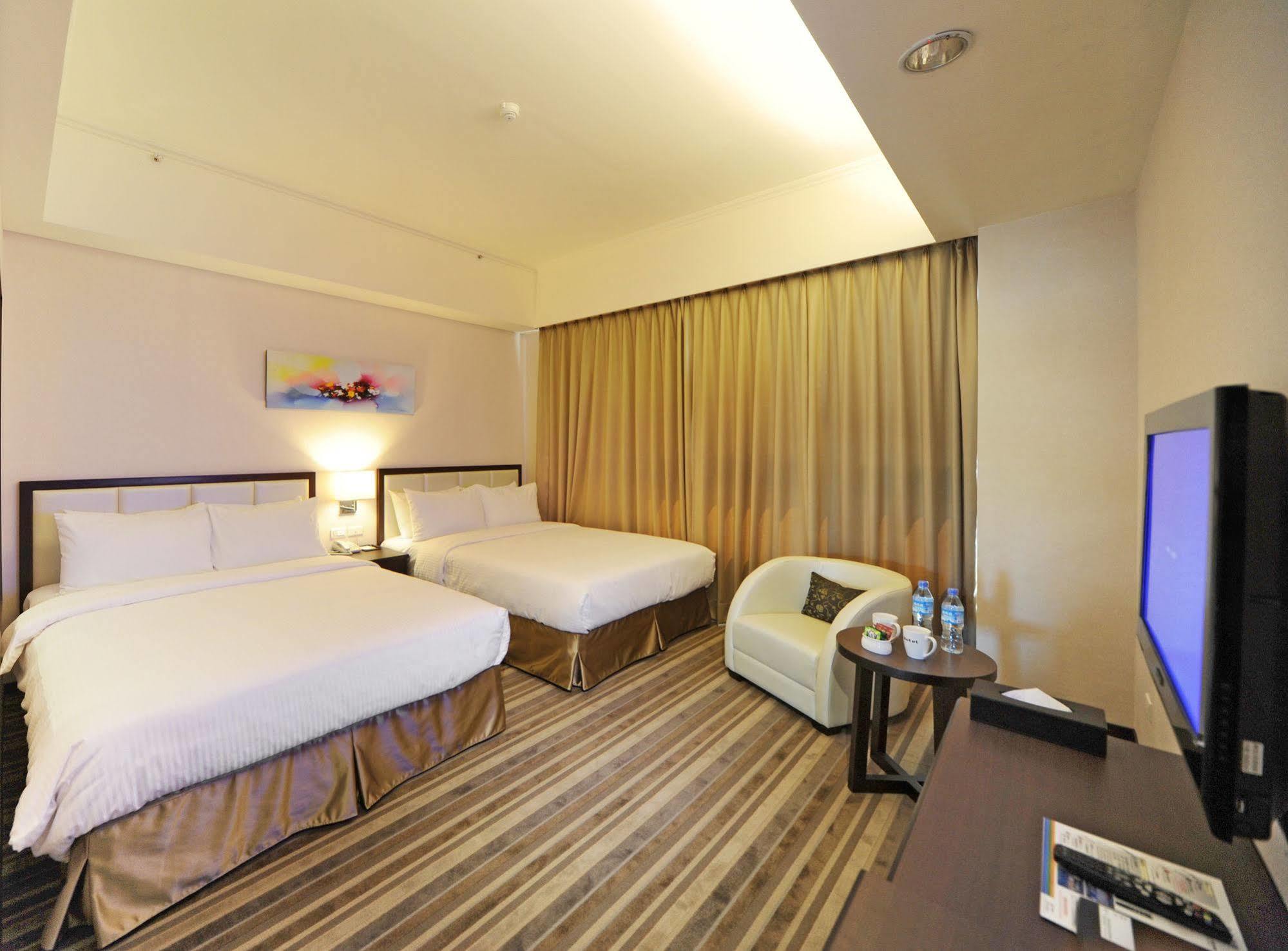 F Hotel - Hualien Kültér fotó