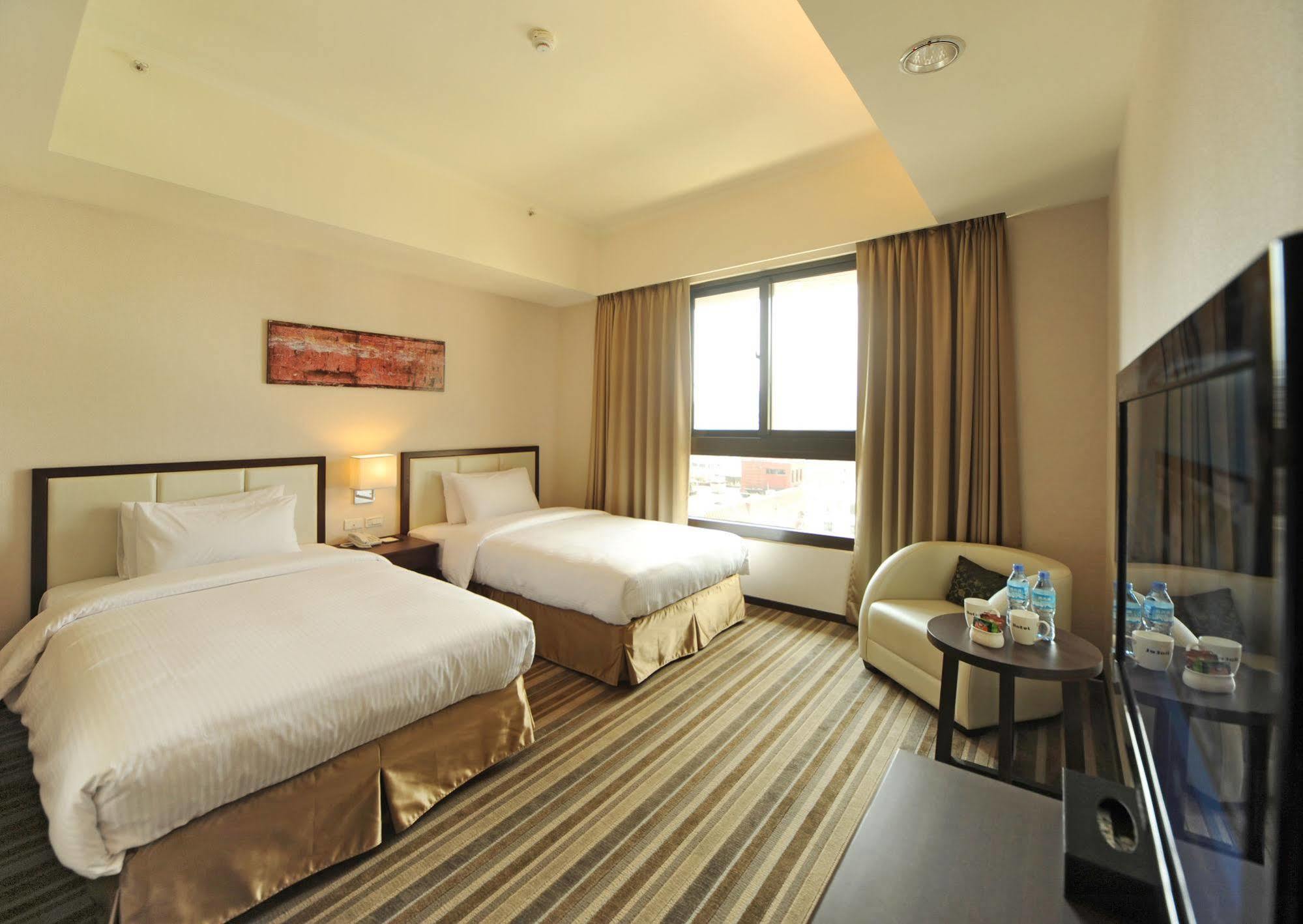 F Hotel - Hualien Kültér fotó