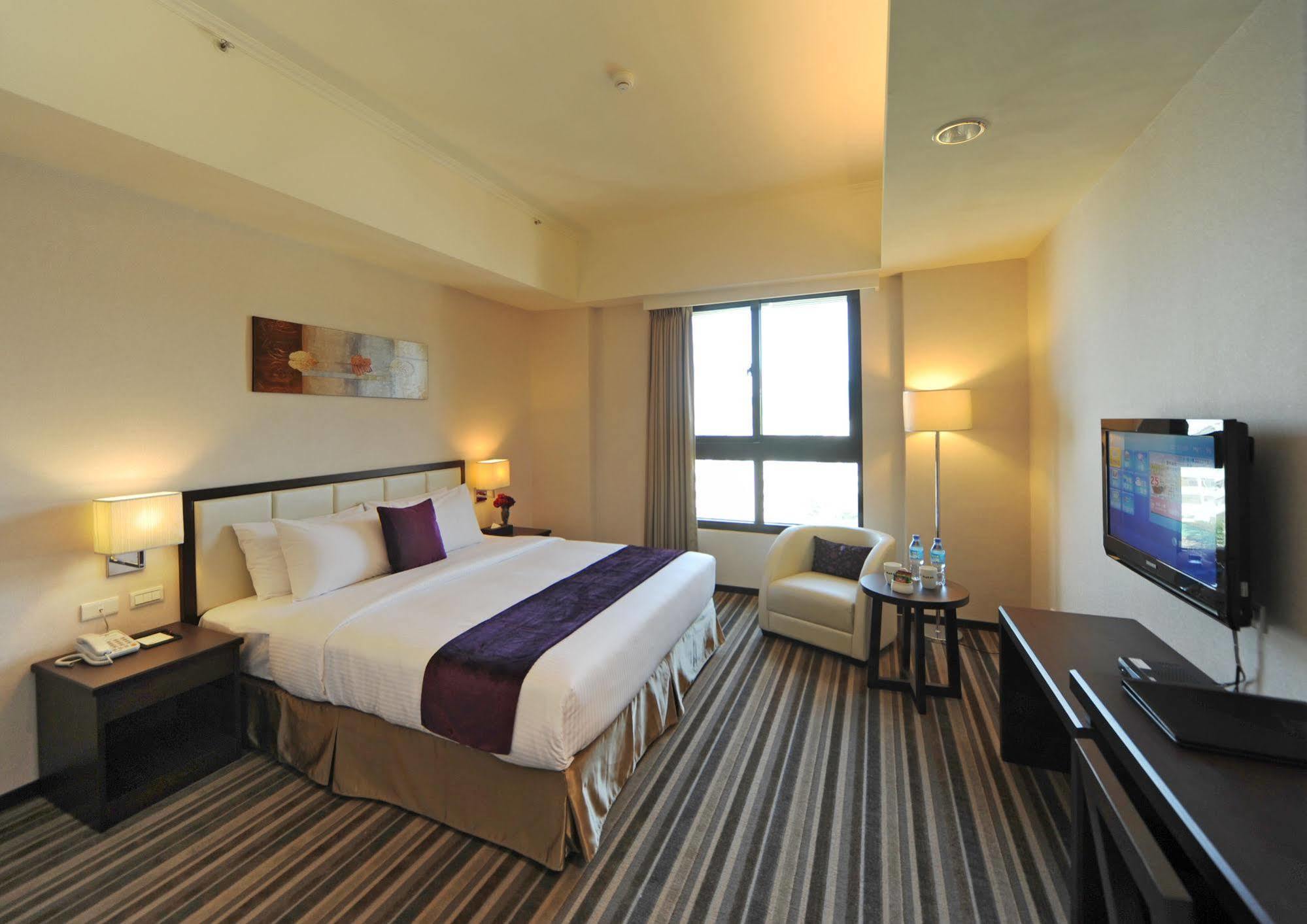 F Hotel - Hualien Kültér fotó