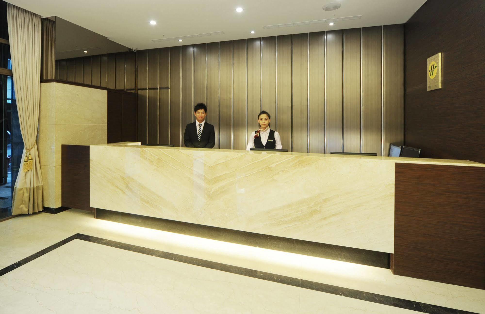 F Hotel - Hualien Kültér fotó