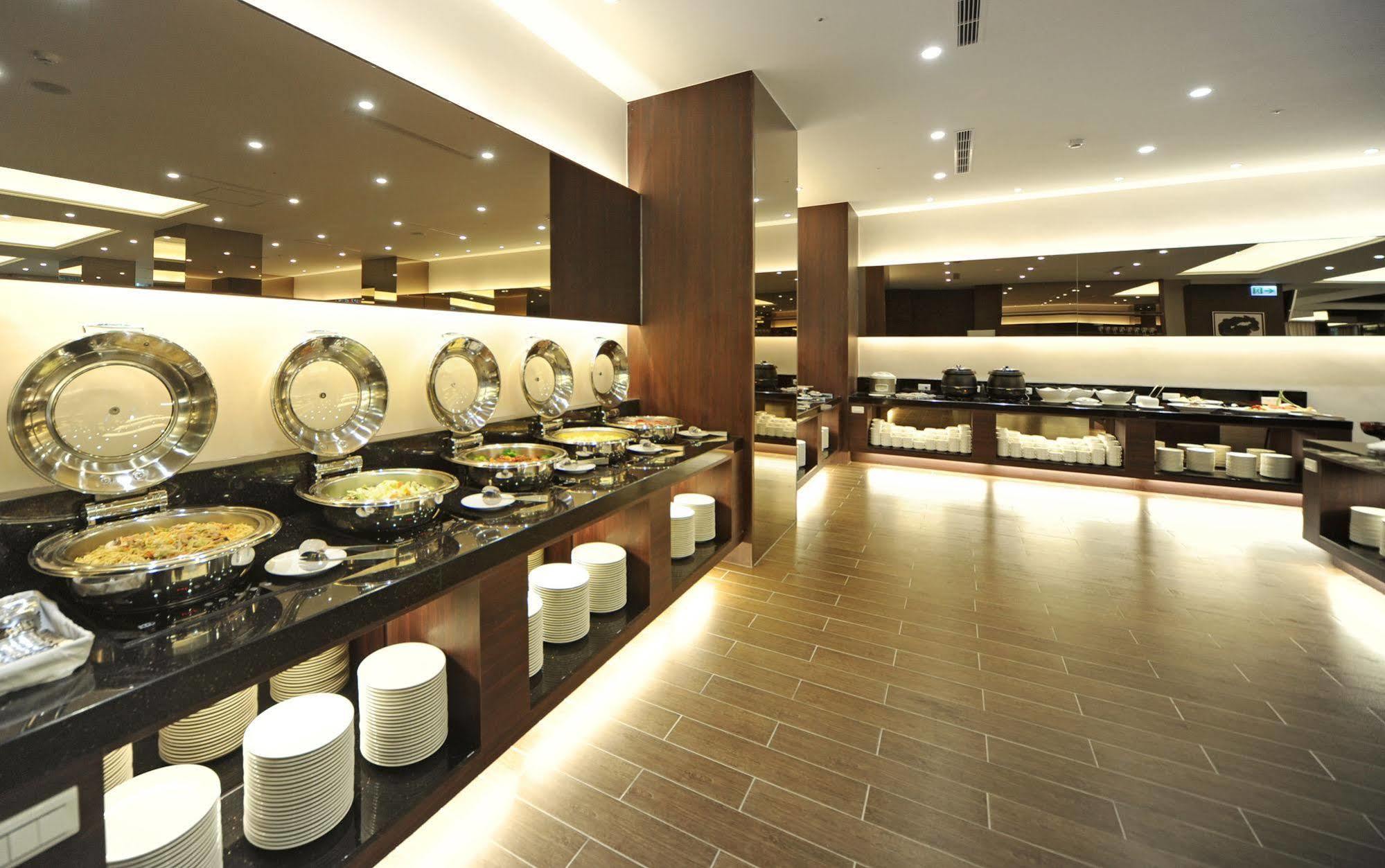 F Hotel - Hualien Kültér fotó