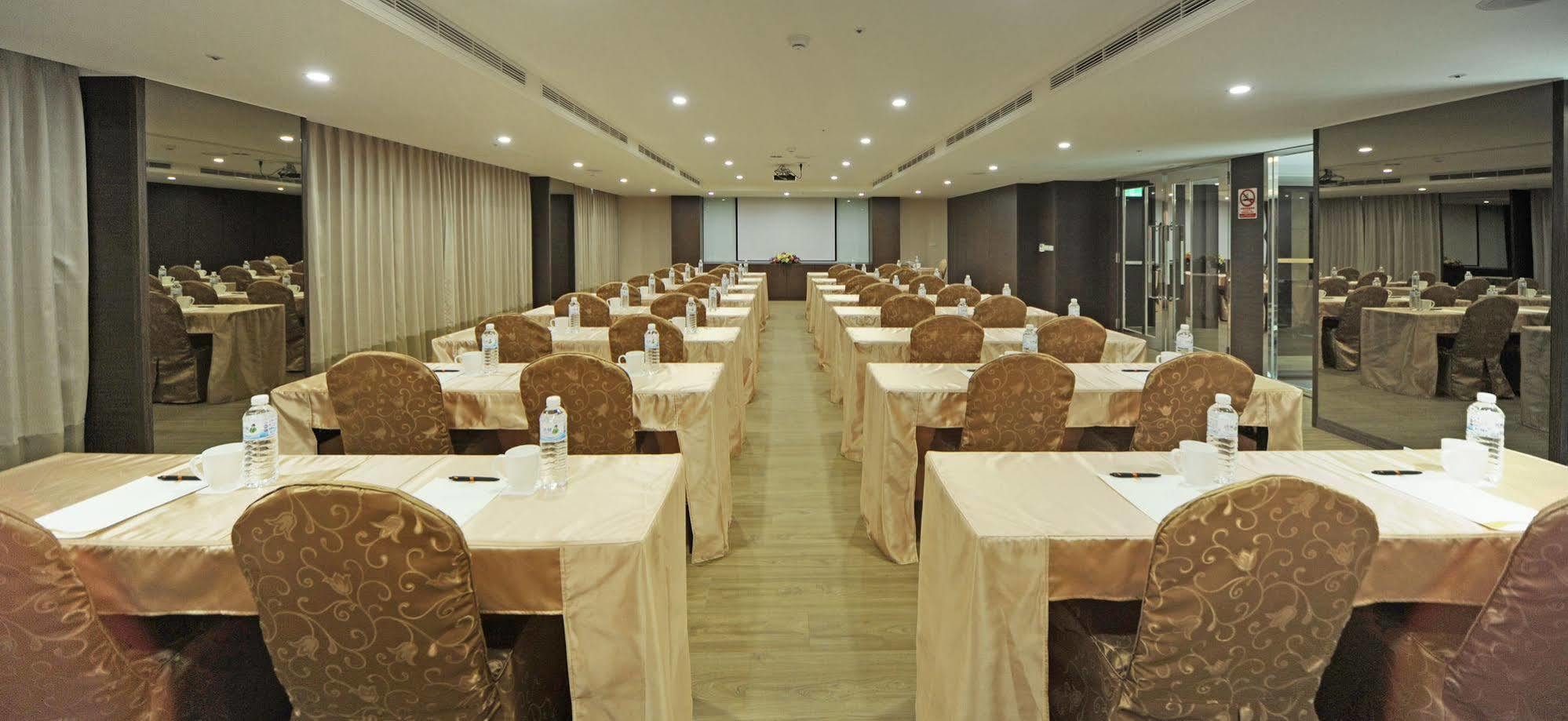 F Hotel - Hualien Kültér fotó